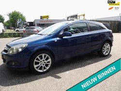 Blauw Gebruikt 2009 Opel Astra Executive Hatchback | € 1.999 (Eerlijke prijs)