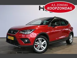 Rood, metallic lak Gebruikt 2018 Seat Arona Beats SUV | € 12.440 (Eerlijke prijs)