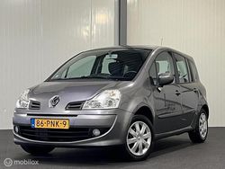 Grijs Gebruikt 2011 Renault Grand Modus Dynamique MPV | € 5.945 (Iets duurder)