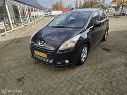 Grijs Gebruikt 2012 Peugeot 5008 Access MPV | € 1.950 (Super prijs)