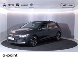 Zwart Gebruikt 2022 VW Golf VIII Style Hatchback | € 25.449 (Goede deal)
