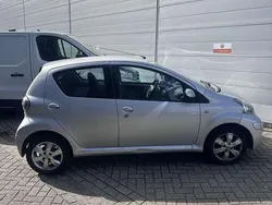 Grijs Gebruikt 2010 Toyota Aygo Comfort Hatchback | € 1.499 (Goede deal)