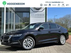 Zwart Gebruikt 2024 Skoda Octavia Business Line Hatchback | € 25.450 (Goede deal)