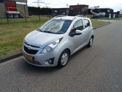 Grijs, metallic lak Gebruikt 2011 Chevrolet Spark LS Hatchback | € 1.895 (Eerlijke prijs)