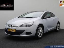Wit Gebruikt 2012 Opel Astra GTC Design Edition Hatchback | € 7.250 (Iets duurder)