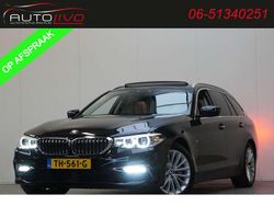 Zwart, metallic lak Gebruikt 2017 BMW 530 Executive Stationwagen | € 32.995 (Eerlijke prijs)