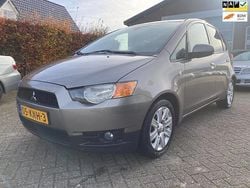 Grijs (metallic) Gebruikt 2010 Mitsubishi Colt Edition Hatchback | € 3.249 (Eerlijke prijs)