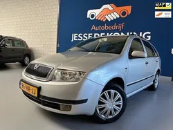 Grijs Gebruikt 2001 Skoda Fabia Elegance Stationwagen | € 1.950 (Iets duurder)