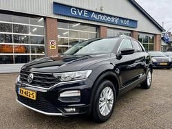 Zwart Gebruikt 2018 VW T-Roc Style SUV | € 18.450 (Goede deal)