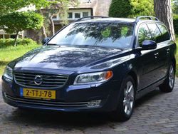 Blauw Gebruikt 2014 Volvo V70 Stationwagen | € 17.000 (Duur)