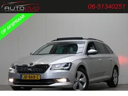 Grijs, metallic lak Gebruikt 2016 Skoda Superb Business Line Stationwagen | € 16.495 (Eerlijke prijs)