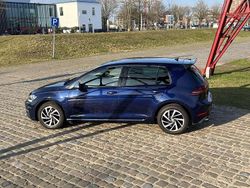 Blauw Gebruikt 2018 VW Golf VII Highline Stationwagen | € 15.200 (Goede deal)