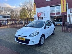 Wit Gebruikt 2011 Renault Clio R.S. Business Hatchback | € 3.950 (Eerlijke prijs)