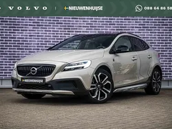 Bruin Gebruikt 2019 Volvo V40 CC Stationwagen | € 21.399 (Eerlijke prijs)