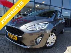 Grijs, metallic lak Gebruikt 2017 Ford Fiesta Business Edition Hatchback | € 10.945 (Iets duurder)