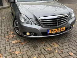 Grijs Gebruikt 2009 Mercedes E220 Elegance Sedan | € 6.950 (Eerlijke prijs)