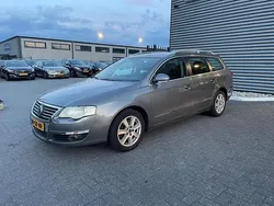 Grijs Gebruikt 2006 VW Passat Highline Stationwagen | € 1.400 (Eerlijke prijs)