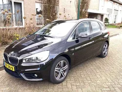 BMW 225