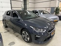 Grijs Gebruikt 2020 Kia Ceed Hatchback | € 13.750 (Eerlijke prijs)