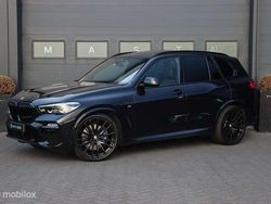 Zwart, metallic lak Gebruikt 2020 BMW X5 M Sport SUV | € 57.740 (Super prijs)