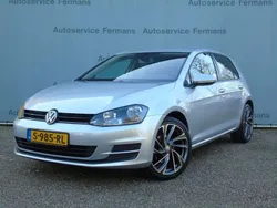 Grijs, metallic lak Gebruikt 2015 VW Golf VII Hatchback | € 13.950 (Iets duurder)