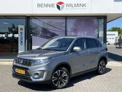 Grijs Gebruikt 2022 Suzuki Vitara Style SUV | € 23.990 (Eerlijke prijs)