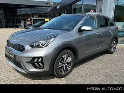 Grijs Gebruikt 2021 Kia Niro SUV | € 25.745 (Eerlijke prijs)