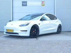 Wit Gebruikt 2023 Tesla Model 3 Standard Range Sedan | € 29.999 (Goede deal)