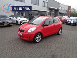Rood Gebruikt 2008 Toyota Yaris Hatchback | € 3.500 (Eerlijke prijs)