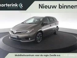 Grijs Gebruikt 2016 Toyota Auris Touring Sports Executive Stationwagen | € 16.950 (Iets duurder)