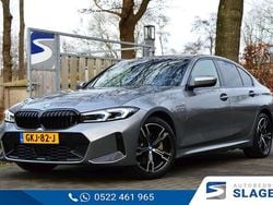 Grijs Gebruikt 2024 BMW 330e M Sport Sedan | € 44.400 (Goede deal)