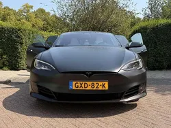 Zwart Gebruikt 2017 Tesla Model S Sedan | € 32.000