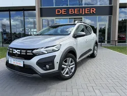Grijs Gebruikt 2023 Dacia Sandero Hatchback | € 20.645 (Eerlijke prijs)