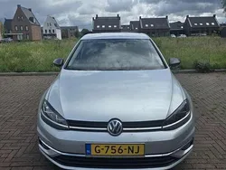 Grijs Gebruikt 2019 VW Golf VII Comfortline Sedan | € 15.000 (Goede deal)