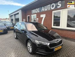 Zwart Gebruikt 2021 Skoda Octavia Business Line Stationwagen | € 14.750 (Goede deal)