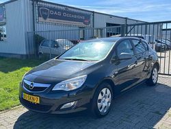 Zwart Gebruikt 2011 Opel Astra Edition Hatchback | € 3.950 (Eerlijke prijs)