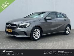 Grijs Gebruikt 2016 Mercedes A180 Style Hatchback | € 16.885 (Eerlijke prijs)