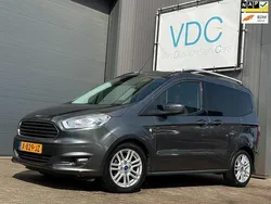 Grijs Gebruikt 2016 Ford Tourneo Courier Titanium MPV | € 10.750 (Eerlijke prijs)