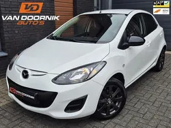 Wit Gebruikt 2014 Mazda 2 Color Hatchback | € 6.950