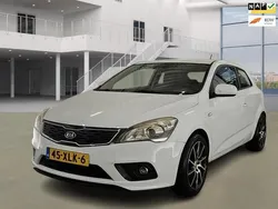 Wit Gebruikt 2012 Kia ProCeed Hatchback | € 3.800 (Eerlijke prijs)