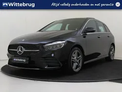 Zwart, metallic lak Gebruikt 2024 Mercedes B250 AMG line Plus MPV | € 41.925 (Eerlijke prijs)