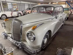 Wit Gebruikt 1960 Mercedes 300 Sedan | € 33.000