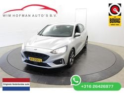 Grijs, metallic lak Gebruikt 2019 Ford Focus Business Edition Hatchback | € 14.395 (Eerlijke prijs)