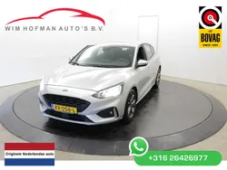 Grijs, metallic lak Gebruikt 2019 Ford Focus Business Edition Hatchback | € 14.440 (Eerlijke prijs)