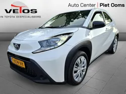 Wit Gebruikt 2023 Toyota Aygo Play Hatchback | € 15.950 (Goede deal)