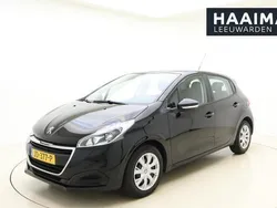 Zwart Gebruikt 2016 Peugeot 208 Active Hatchback | € 8.950 (Iets duurder)