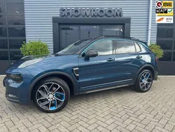 Blauw, metallic lak Gebruikt 2022 Lynk & Co 01 SUV | € 25.900 (Goede deal)