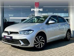 Grijs Gebruikt 2022 VW Polo Life Hatchback | € 18.940 (Eerlijke prijs)