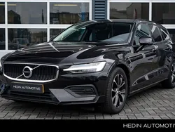 Zwart Gebruikt 2021 Volvo V60 Momentum Stationwagen | € 29.995 (Eerlijke prijs)
