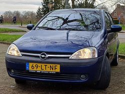 Blauw Gebruikt 2003 Opel Corsa Njoy Hatchback | € 999 (Eerlijke prijs)